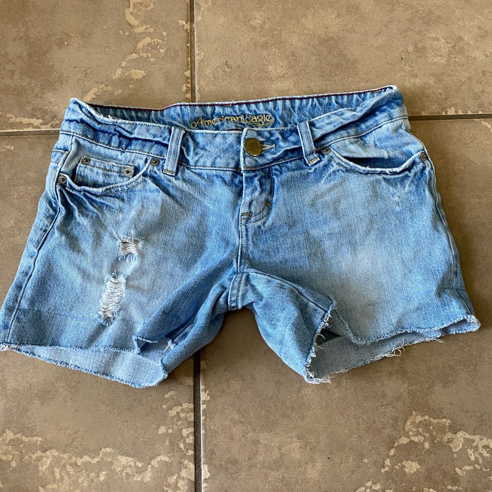 Women's American Eagle Shorts - Size 4